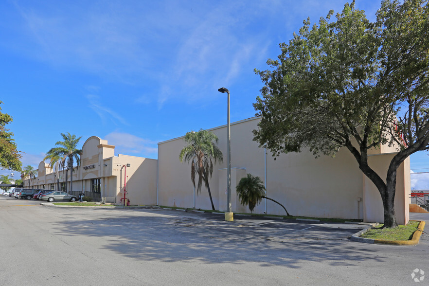 2154 Zip Code Pl, West Palm Beach, FL for rent - Building Photo - Image 1 of 10