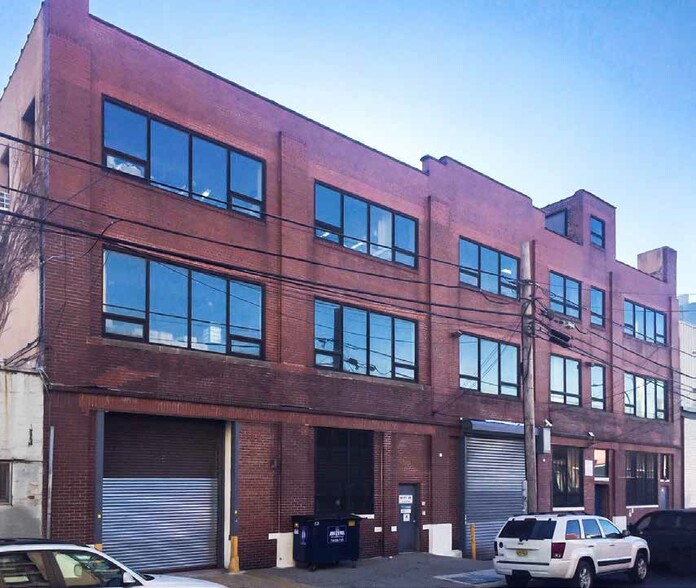 10-39 45th Rd, Long Island City, NY for rent - Building Photo - Image 1 of 1