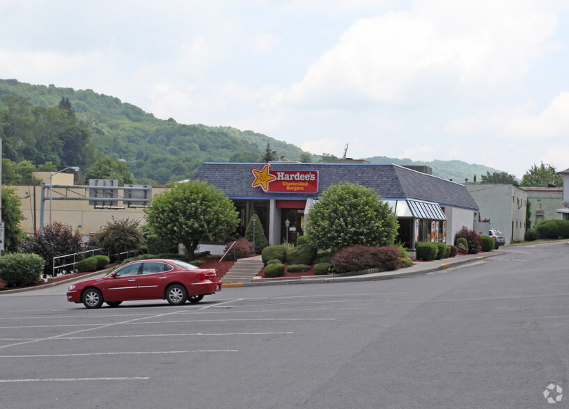 901 Bluefield Ave, Bluefield, WV for sale - Primary Photo - Image 1 of 1