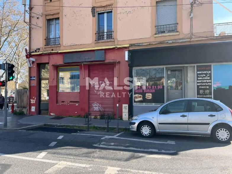 Retail in Lyon for sale - Building Photo - Image 1 of 5