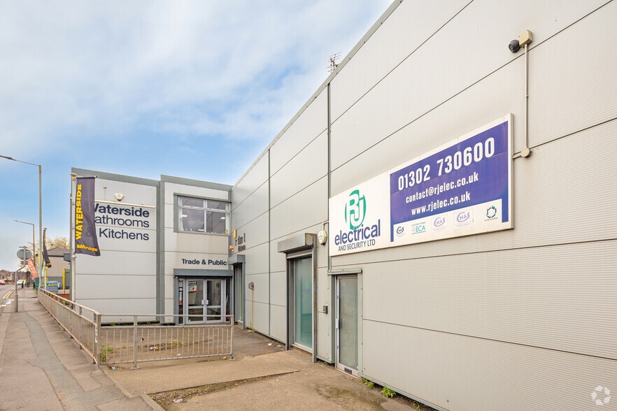 Wheatley Hall Rd, Doncaster to rent - Building Photo - Image 3 of 4