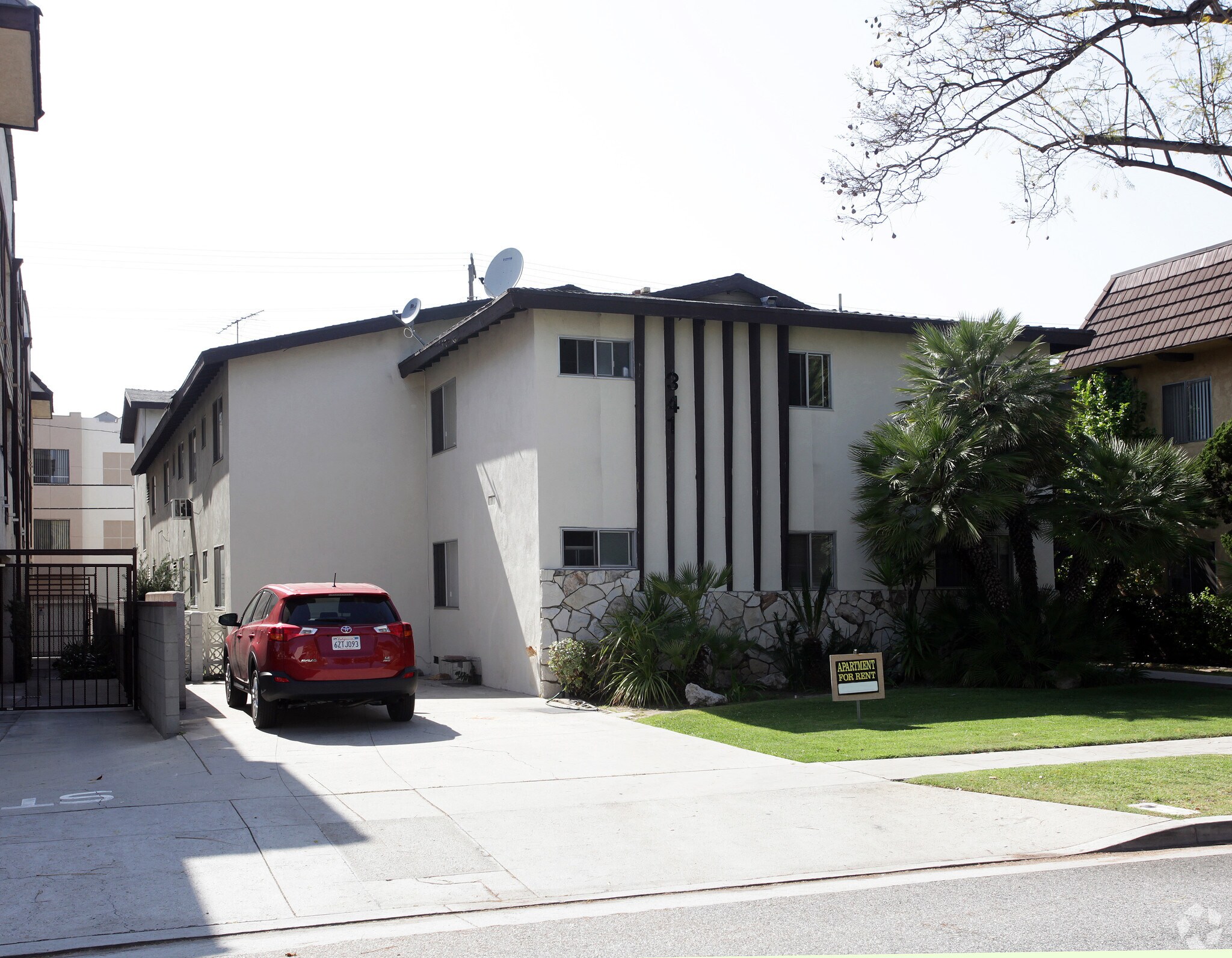 341 N Isabel St, Glendale, CA for sale Primary Photo- Image 1 of 1