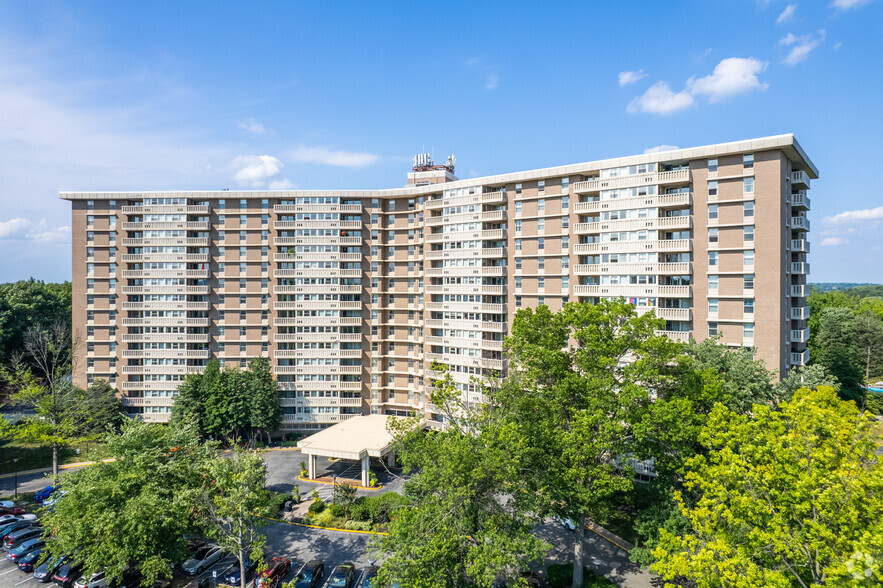 8440 Limekiln Pike, Wyncote, PA for sale - Primary Photo - Image 1 of 1