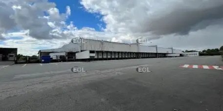 Location Entrepôt 25 551 m² - Photo 1