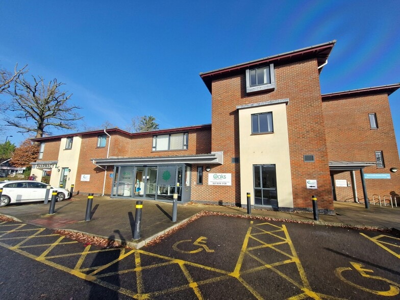 26-30 London Rd, Waterlooville to rent - Building Photo - Image 2 of 25