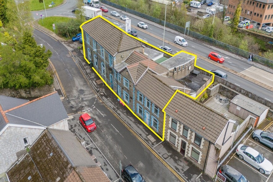 69 Cymmer Rd, Porth for sale - Primary Photo - Image 1 of 1