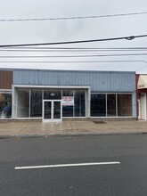 2948-2960 Fairfield Ave, Bridgeport, CT for rent Building Photo- Image 1 of 12