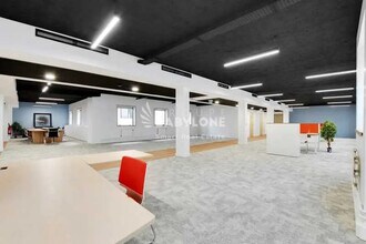 Office in Levallois-Perret to rent Interior Photo- Image 1 of 14