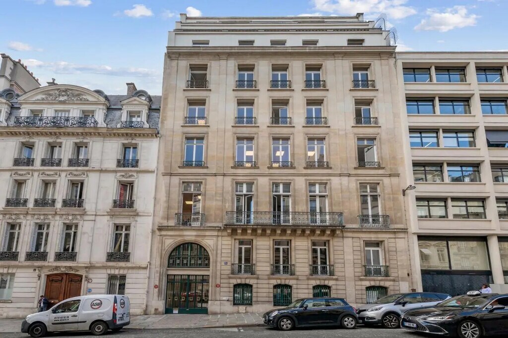 Location Bureaux 207 m² - Photo 1