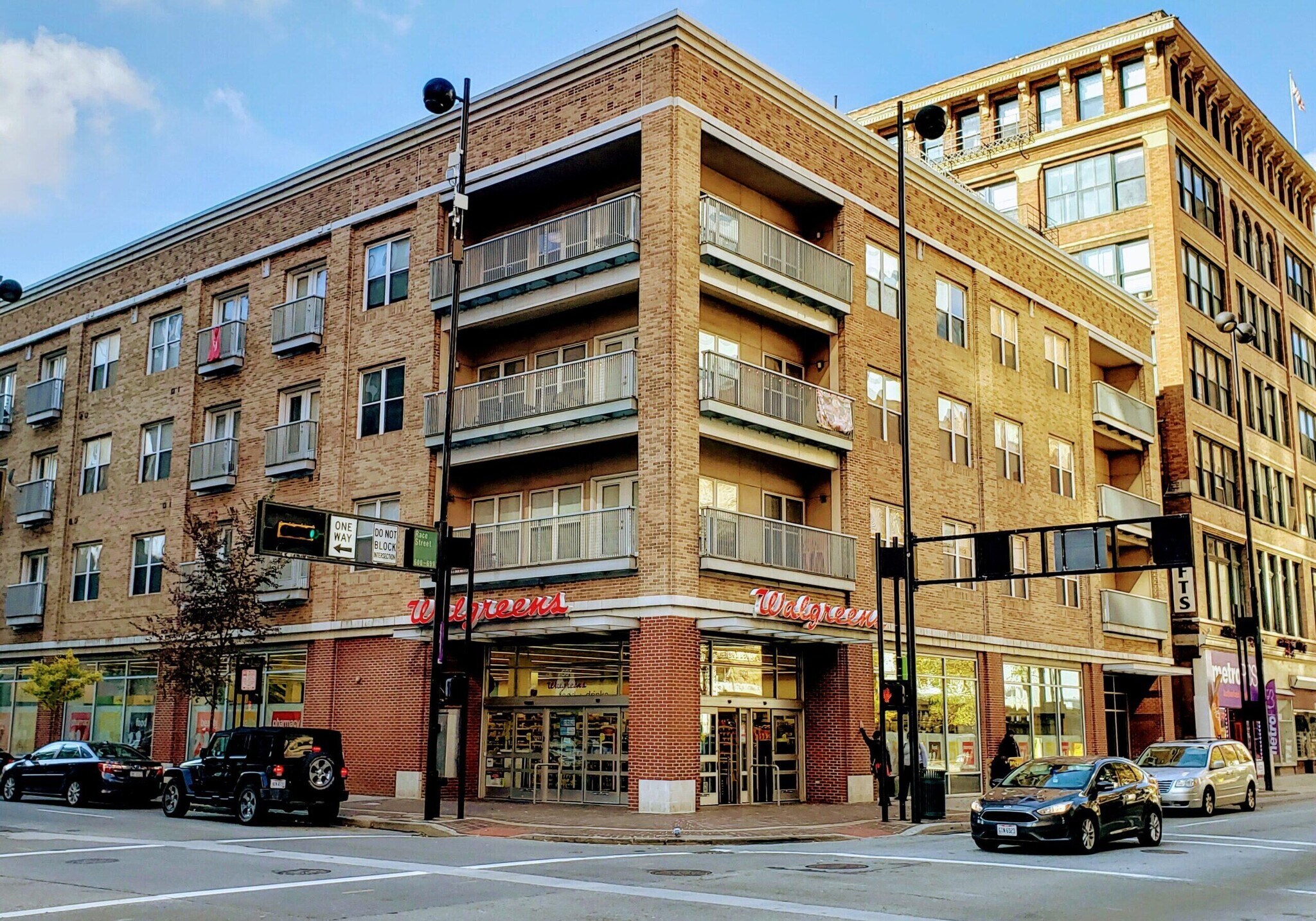 605 Race St, Cincinnati, OH to rent Primary Photo- Image 1 of 2