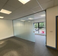 232-240 Belmont Rd, Belfast to rent Interior Photo- Image 2 of 6