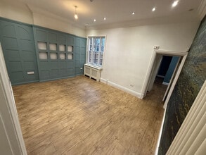 216-220 Mary Vale Rd, Birmingham to rent Interior Photo- Image 2 of 3