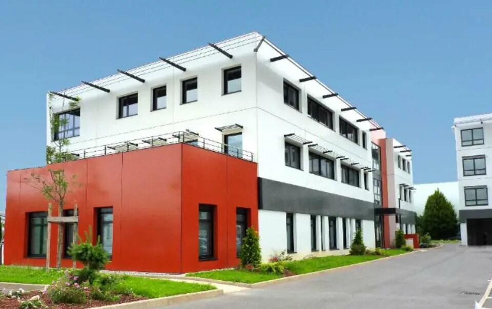 Location Bureaux 163 m² à 3 817 m² - Photo 1