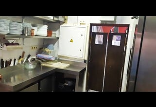 Retail in Madrid, Madrid to rent Interior Photo- Image 1 of 5