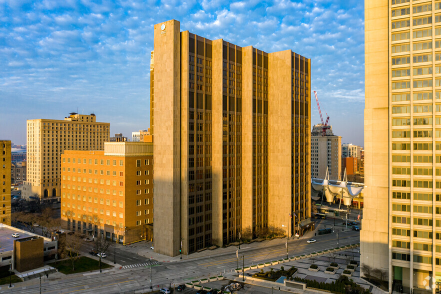 444 Michigan Ave, Detroit, MI for sale - Building Photo - Image 1 of 1