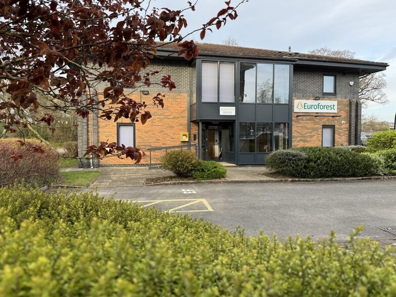 3 Merchants Dr, Carlisle for sale - Building Photo - Image 2 of 9