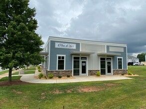 110 Village Commerce Dr, Mooresville, NC for rent Building Photo- Image 2 of 5