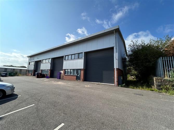 Bruce St, Blackburn to rent Primary Photo- Image 1 of 2