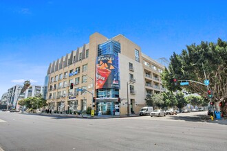 1000 S Hope St, Los Angeles, CA for rent Building Photo- Image 1 of 17