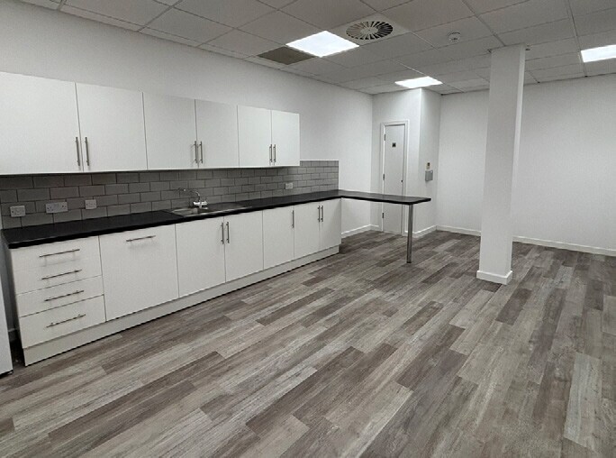 1 The Pavilions, Solihull for sale Interior Photo- Image 1 of 3