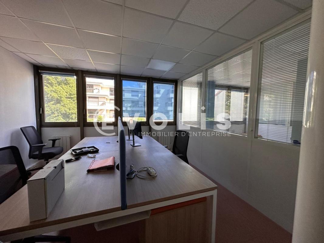 Office in Bourg-la-Reine to rent Interior Photo- Image 1 of 8