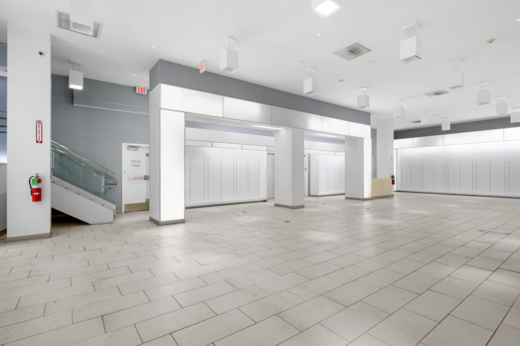 1619 Walnut St, Philadelphia, PA to rent Interior Photo- Image 1 of 15