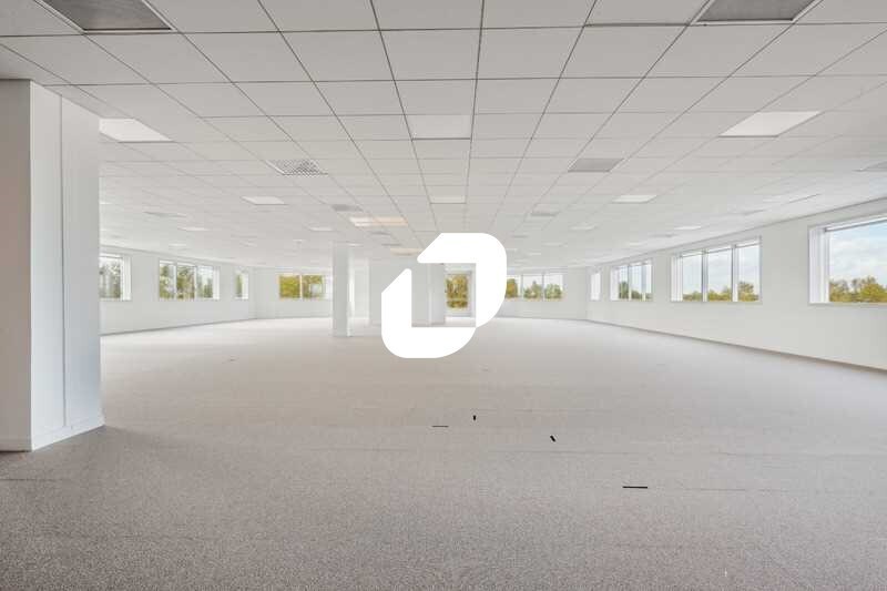 Office in Villepinte to rent - Interior Photo - Image 2 of 13