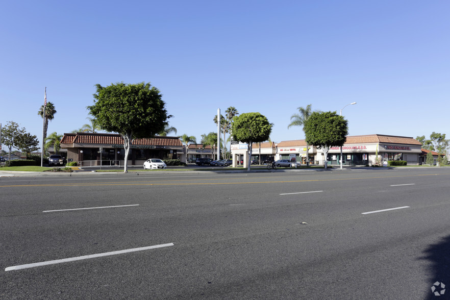 3544-3628 E Chapman Ave, Orange, CA for sale - Primary Photo - Image 1 of 1