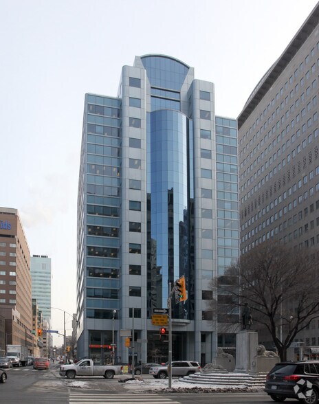 525 University Ave, Toronto, ON for rent - Building Photo - Image 1 of 4