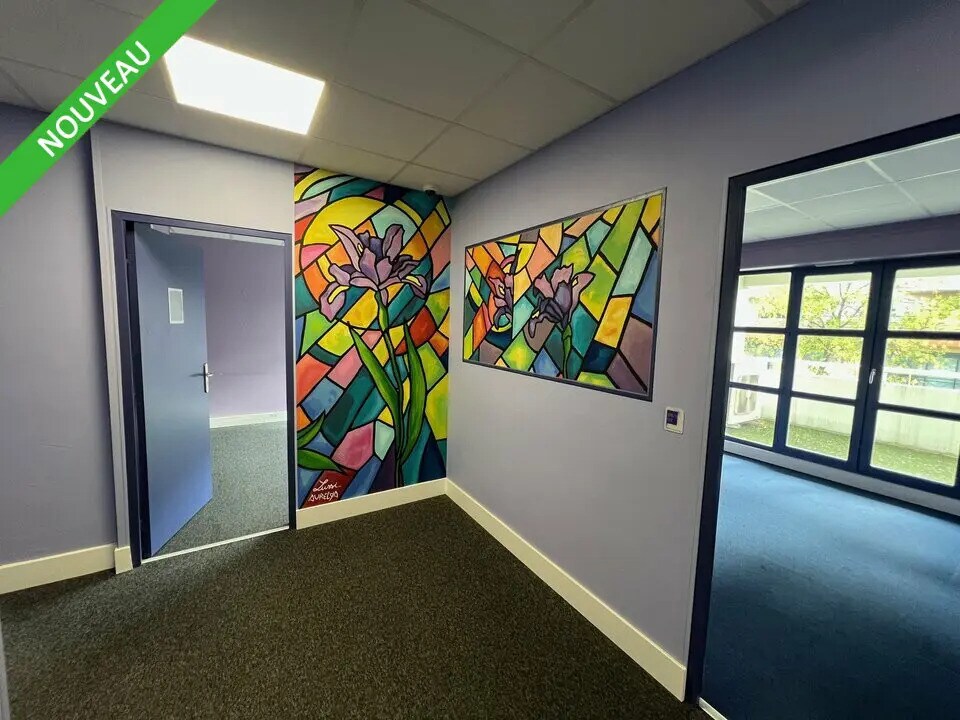 Vente Bureaux 89 m² - Photo 1