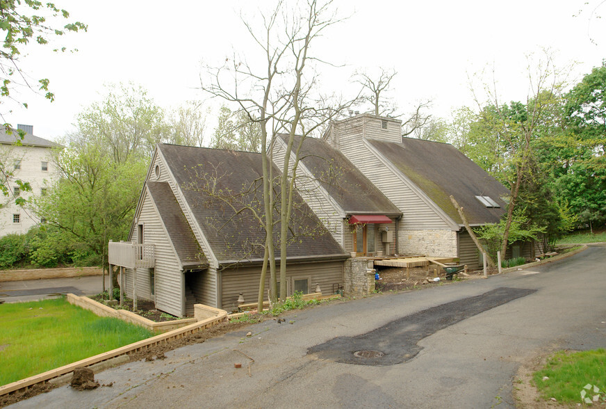 5721 N High St, Worthington, OH for sale - Building Photo - Image 1 of 7