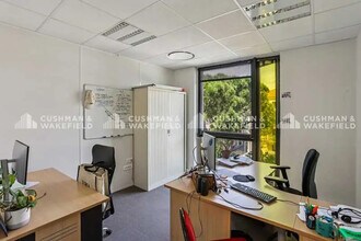 Office in Aix-en-Provence to rent Interior Photo- Image 2 of 10
