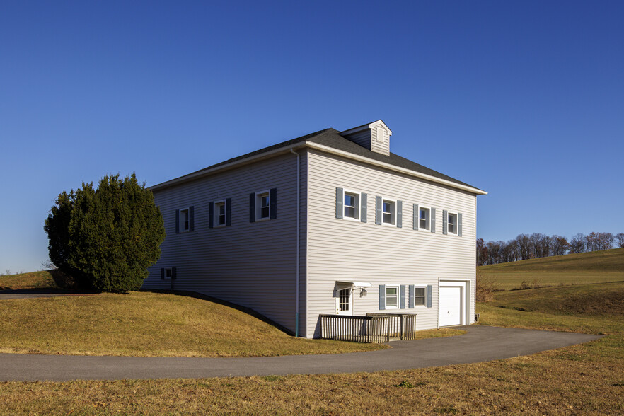 2400 US Route 9, Hudson, NY for sale - Building Photo - Image 3 of 45