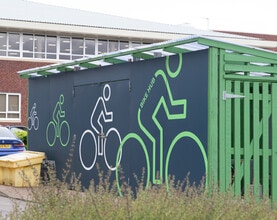 Springwood Way, Macclesfield to rent Building Photo- Image 2 of 15