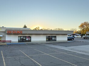 1021 S Washington St, Bismarck, ND for rent Building Photo- Image 1 of 3