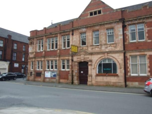 Corportation St, Hyde to rent - Building Photo - Image 2 of 2