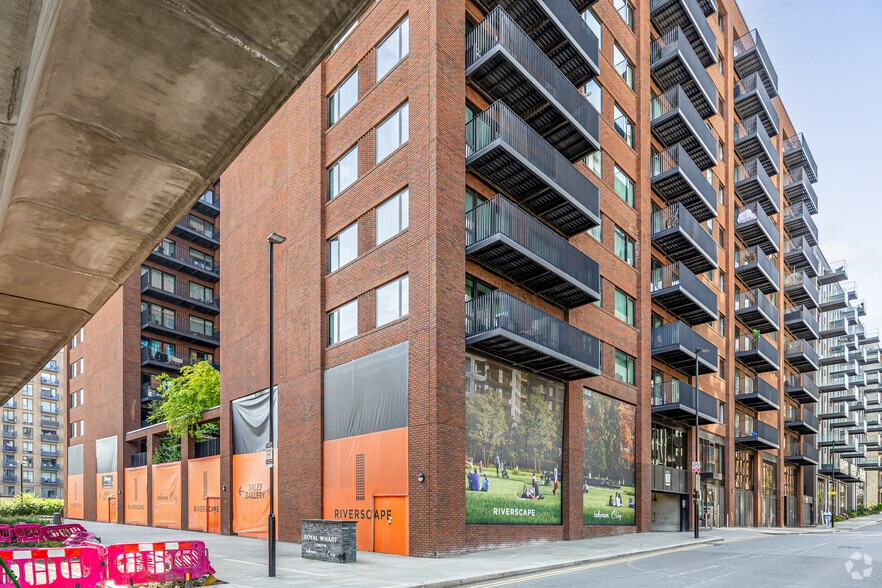 North Woolwich Rd, London to rent - Building Photo - Image 3 of 33