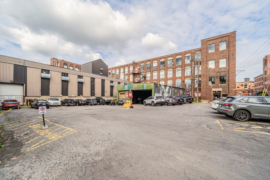 4035 Rue Saint-Ambroise, Montréal, QC for rent - Building Photo - Image 3 of 12