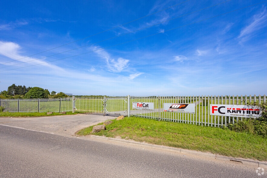 Holme Wood Lane, Doncaster to rent - Building Photo - Image 2 of 4