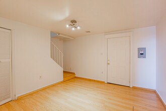 517-529 S 4th St, Philadelphia, PA for rent Interior Photo- Image 2 of 9