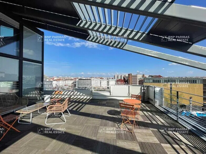 Office in Lyon to rent - Building Photo - Image 2 of 46