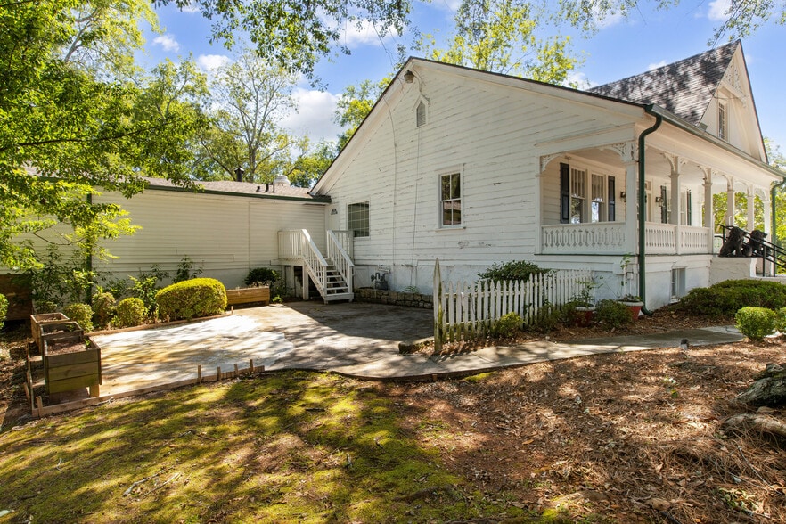 5459 E Mountain St, Stone Mountain, GA for rent - Building Photo - Image 3 of 7