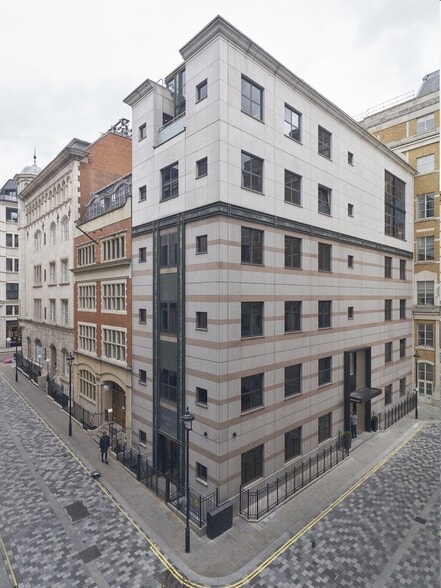 2 Babmaes St, London to rent - Building Photo - Image 1 of 26