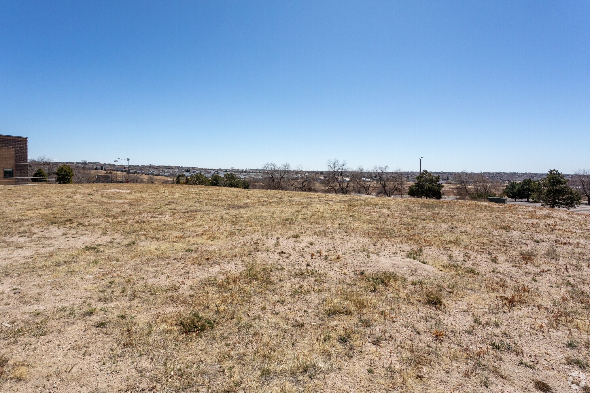6165 Barnes Rd, Colorado Springs, CO to rent Primary Photo- Image 1 of 3