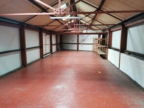 Mill Ln, Leeds to rent Interior Photo- Image 2 of 6