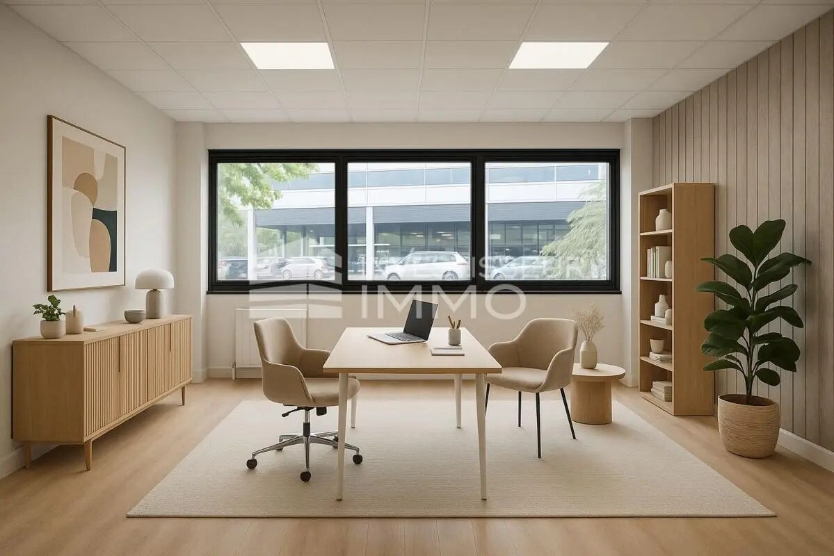 Office in Sucy-en-Brie to rent Interior Photo- Image 1 of 4