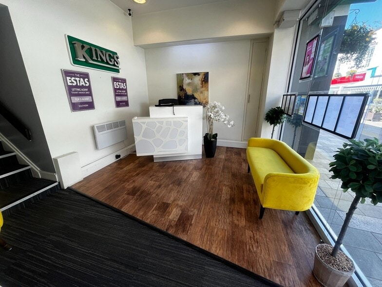 103-103B High St, Maidenhead for sale - Interior Photo - Image 3 of 8