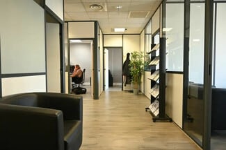 More details for 99 Rue De Gerland, Lyon - Light Industrial for Sale