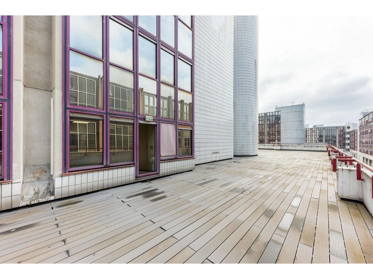 Office in Fontenay-sous-Bois to rent Building Photo- Image 1 of 12