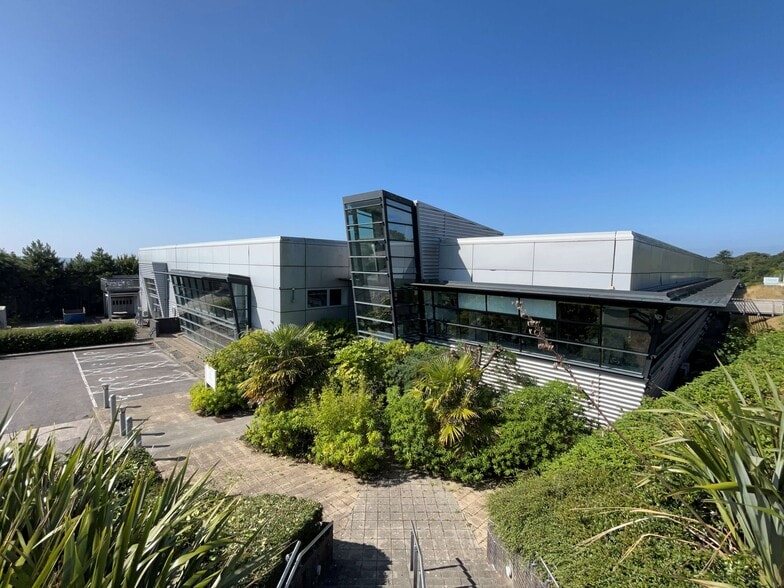 3 Bush Park, Plymouth for sale - Building Photo - Image 3 of 12